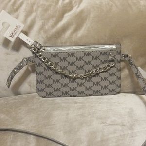 📍Michael Kors light Gray with dark gray  Belt Bag